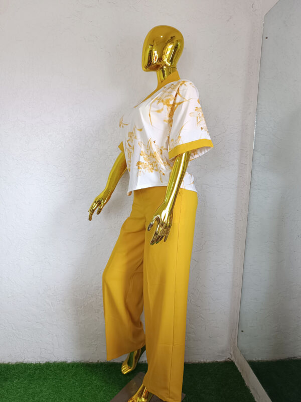 zee set (2 piece, Yellow and White) by Mena Stiches
